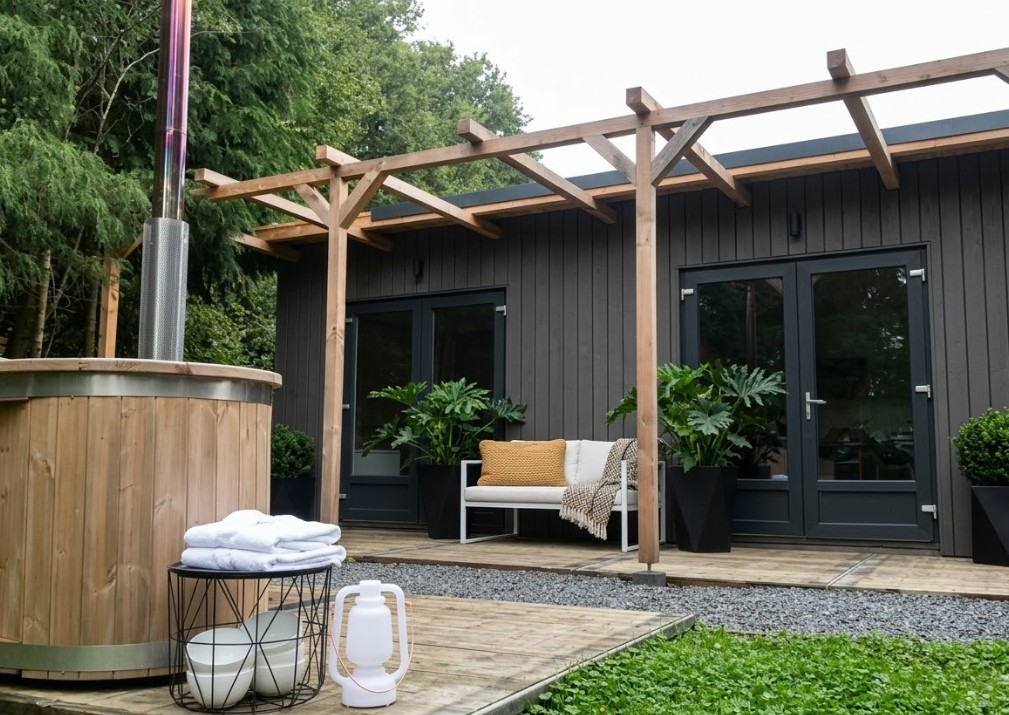 Luxe wellness cabin met hottub midden in de natuur